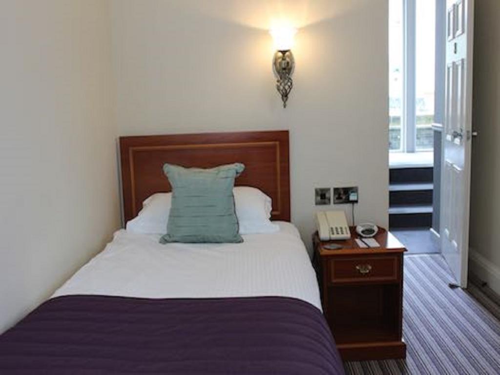 The Wyastone Hotel เชลเทนแฮม ห้อง รูปภาพ