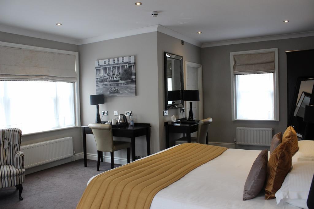 The Wyastone Hotel เชลเทนแฮม ห้อง รูปภาพ